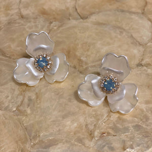 Wooden Hearts Earrings dual-use/ flower with blue rhinestone